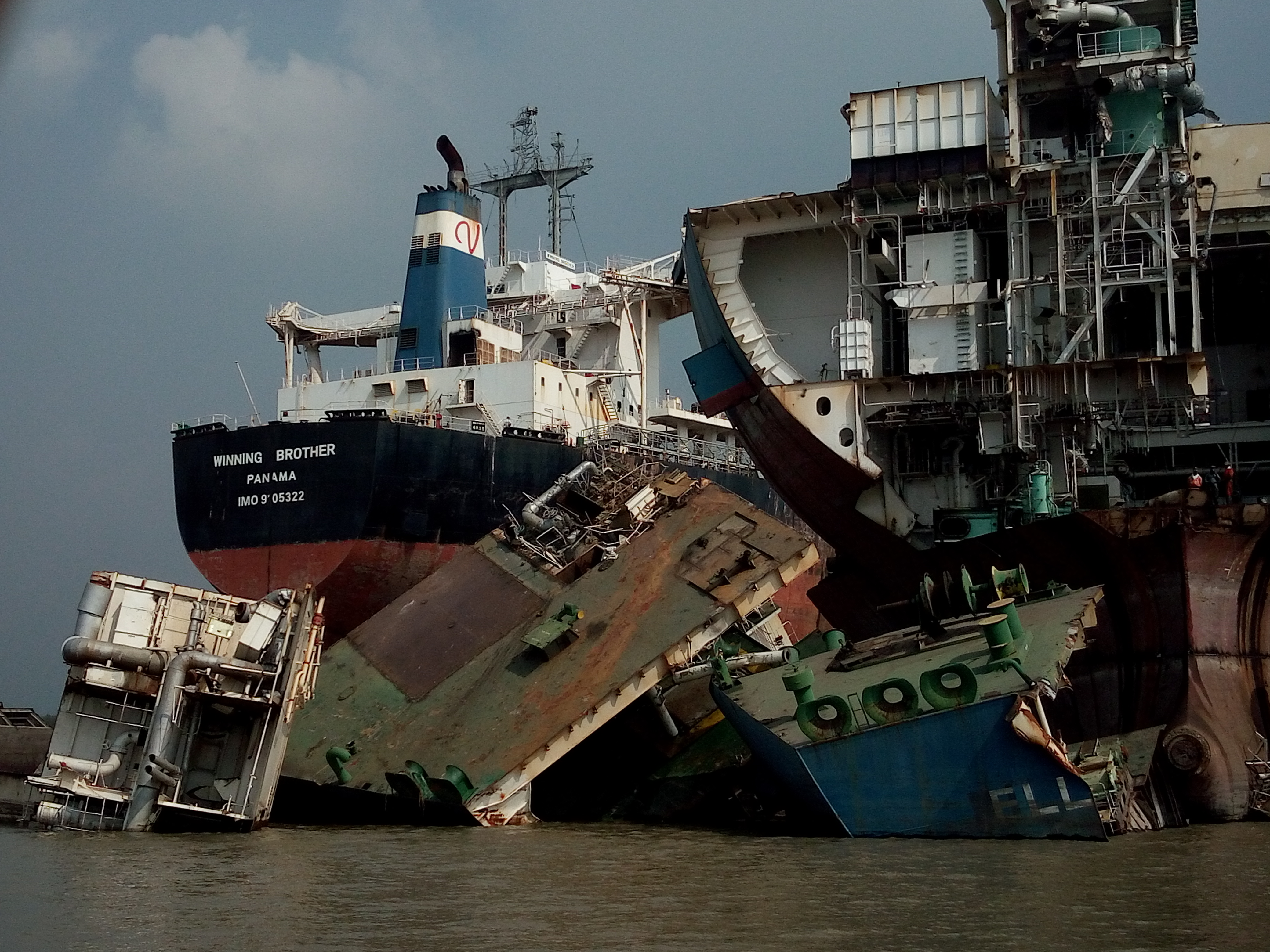 Chittagong ship breaking yard tour (1-Day) - Image 2